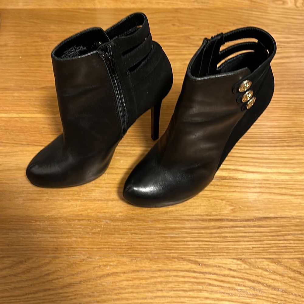 Guess size 8 booties